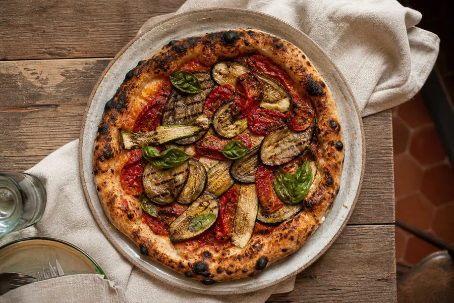 Pizza provencale aux legumes du soleil Chez Nino.